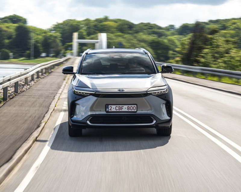 Toyota bZ4X* 71.4kWh 3 Fase Premium, Astral Black