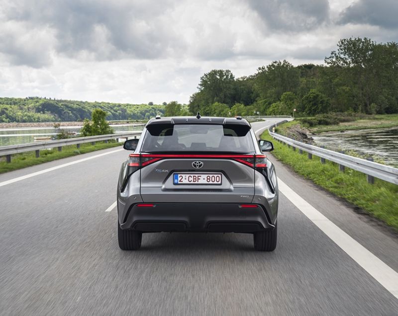 Toyota bZ4X* 71.4kWh 3 Fase Premium, Astral Black Toyota bZ4X* 71.4kWh 3 Fase Premium, Astral Black