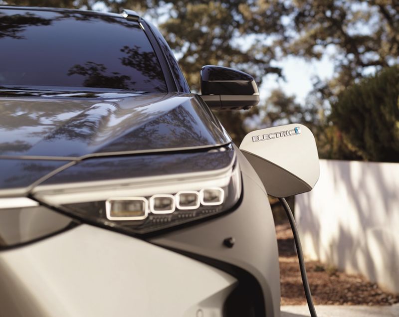 Toyota bZ4X* 71.4kWh 3 Fase Premium, Astral Black Toyota bZ4X* 71.4kWh 3 Fase Premium, Astral Black