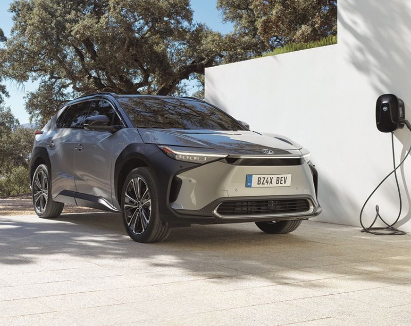 Toyota bZ4X* 71.4kWh 3 Fase Premium, Astral Black