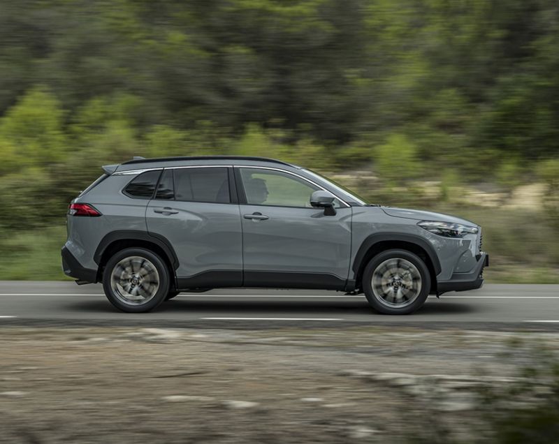 Toyota Corolla Cross* 2.0 hev dynamic 145kW e-cvt aut