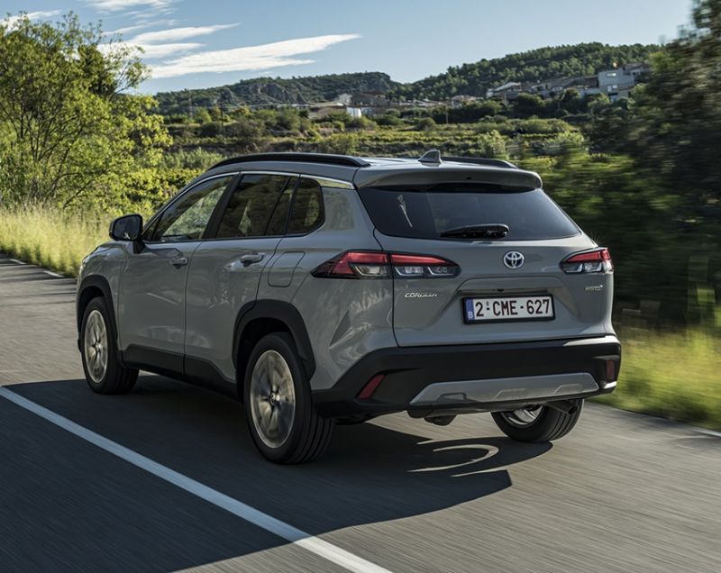 Toyota Corolla Cross* 2.0 hev executive 145kW e-cvt aut Toyota Corolla Cross* 2.0 hev executive 145kW e-cvt aut