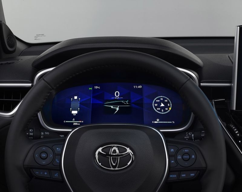 Toyota Corolla Cross* 2.0 hev dynamic 145kW e-cvt aut Toyota Corolla Cross* 2.0 hev dynamic 145kW e-cvt aut