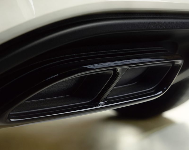 Volkswagen T-Roc* 1.5tsi R-Line Business 150 PK, Deep Black Pearl + ASSISTANCE PAKKET PLUS