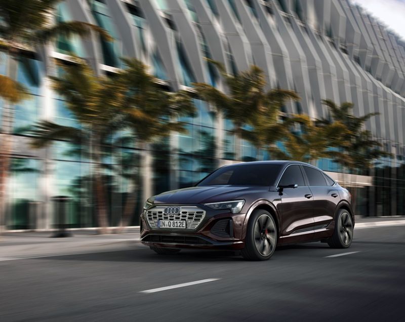 Audi Q8 sportback e-tron 95kWh 50 edition quattro - COMPLEET VERNIEUWD!