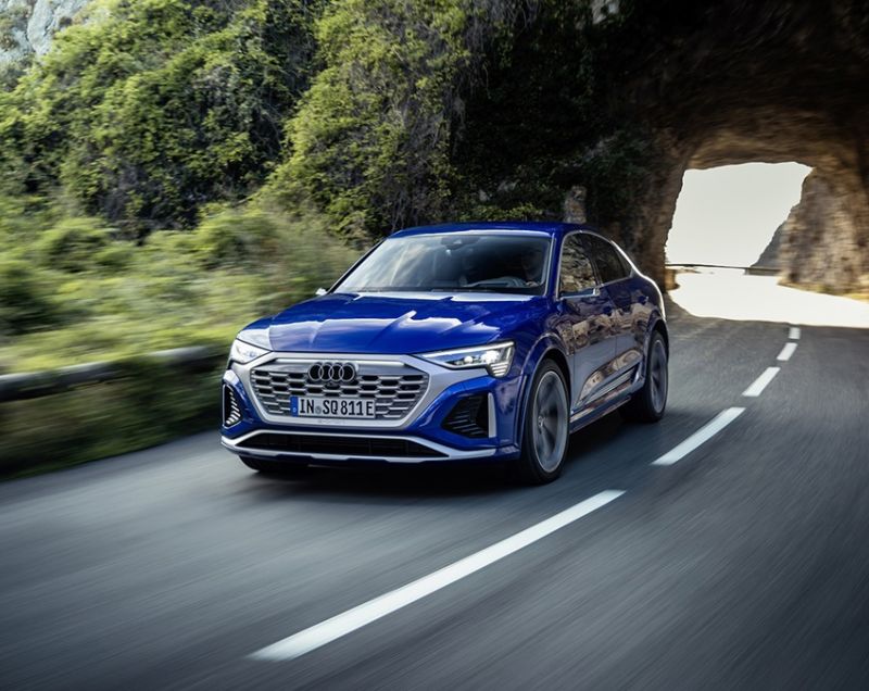 Audi Q8 sportback e-tron 95kWh 50 edition quattro - COMPLEET VERNIEUWD!