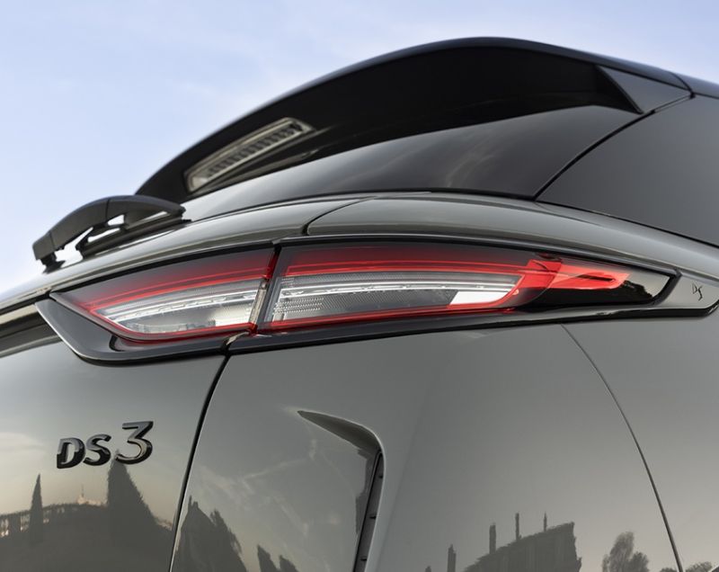 DS DS3 54kWh E-Tense Pallas
