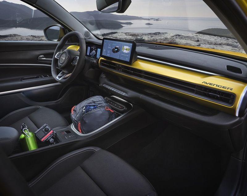 Jeep Avenger 54kWh ev altitude 115kW aut