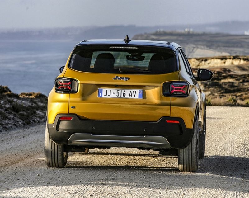 Jeep Avenger 54kWh ev black edition 115kW aut