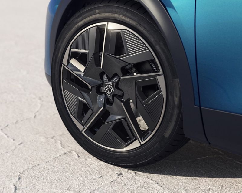 Peugeot 408 58kWh ev allure 157kW aut