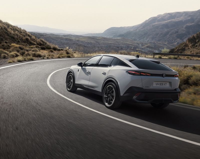 Peugeot 408 58kWh ev gt exclusive 157kW aut