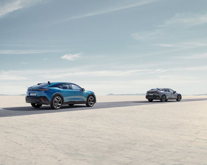 Peugeot 408 1.2 mhev allure 107kW e-dcs6 aut Peugeot 408 1.2 mhev allure 107kW e-dcs6 aut