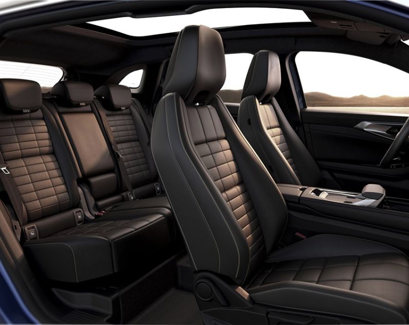 Renault Austral* 1.2 E-Tech hybrid 200 techno esprit Alpine, Noir Etoile + Pack advanced driving assist Renault Austral* 1.2 E-Tech hybrid 200 techno esprit Alpine, Noir Etoile + Pack advanced driving assist