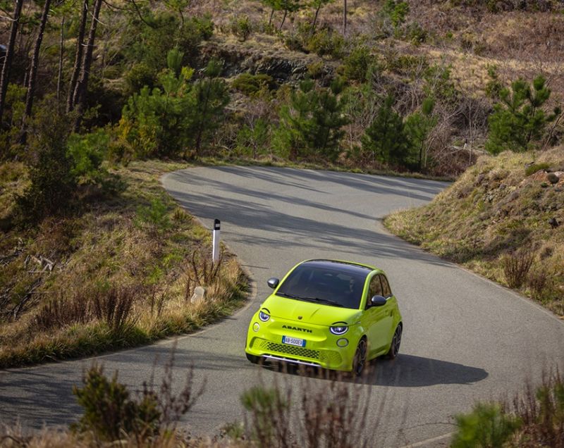 Abarth 500E 42kWh ev urban 114kW aut