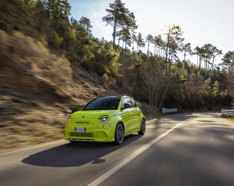 Abarth 500E 42kWh ev urban 114kW aut