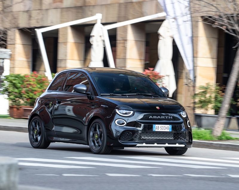 Abarth 500E 42kWh ev urban 114kW aut