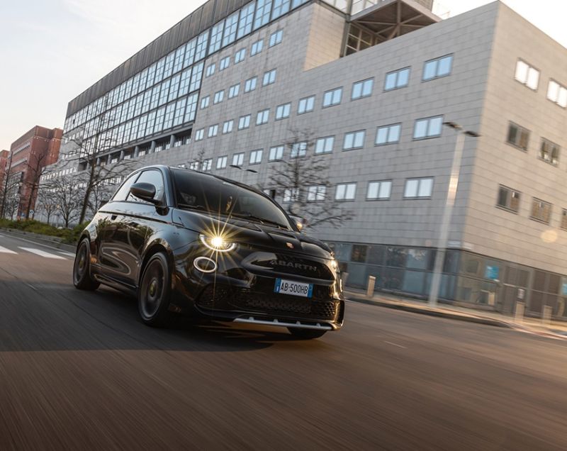 Abarth 500E 42kWh ev urban 114kW aut
