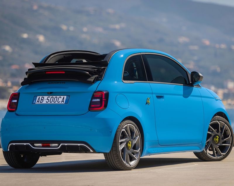 Abarth 500E cabrio 42kWh ev urban 114kW aut