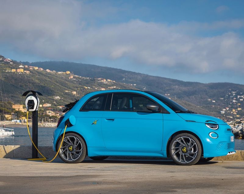 Abarth 500E cabrio 42kWh ev urban 114kW aut