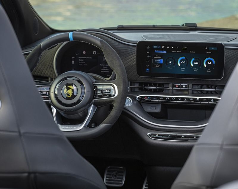 Abarth 500E cabrio 42kWh ev urban 114kW aut
