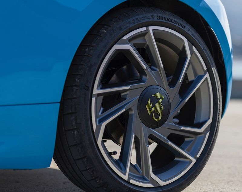 Abarth 500E cabrio 42kWh ev urban 114kW aut Abarth 500E cabrio 42kWh ev urban 114kW aut