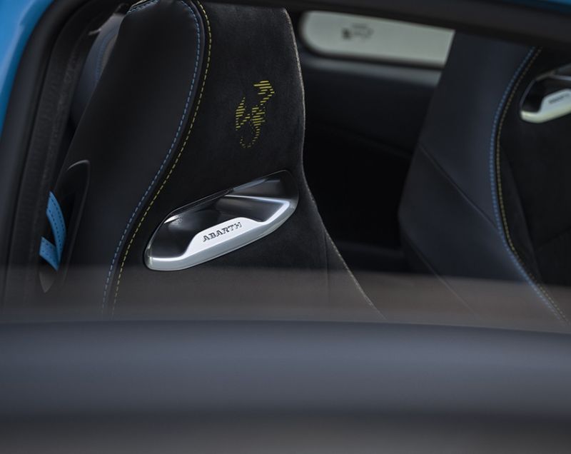 Abarth 500E cabrio 42kWh ev turismo 114kW aut