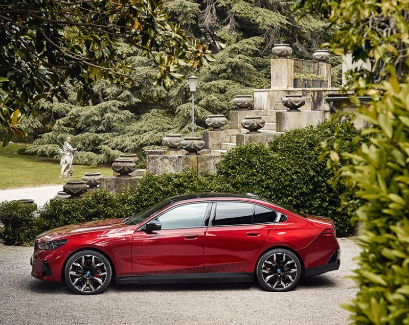 BMW 5-serie 530e Plug-in Hybrid 299 PK automaat - TOT 100 KM ELEKTRISCHE ACTIERADIUS!