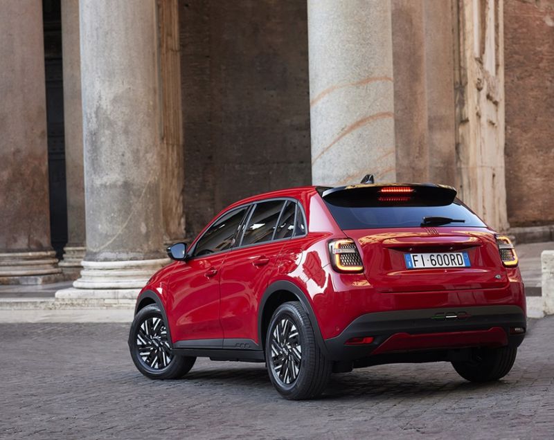Fiat 600 54kWh RED INCL ADAPTIVE CRUISE CONTROL