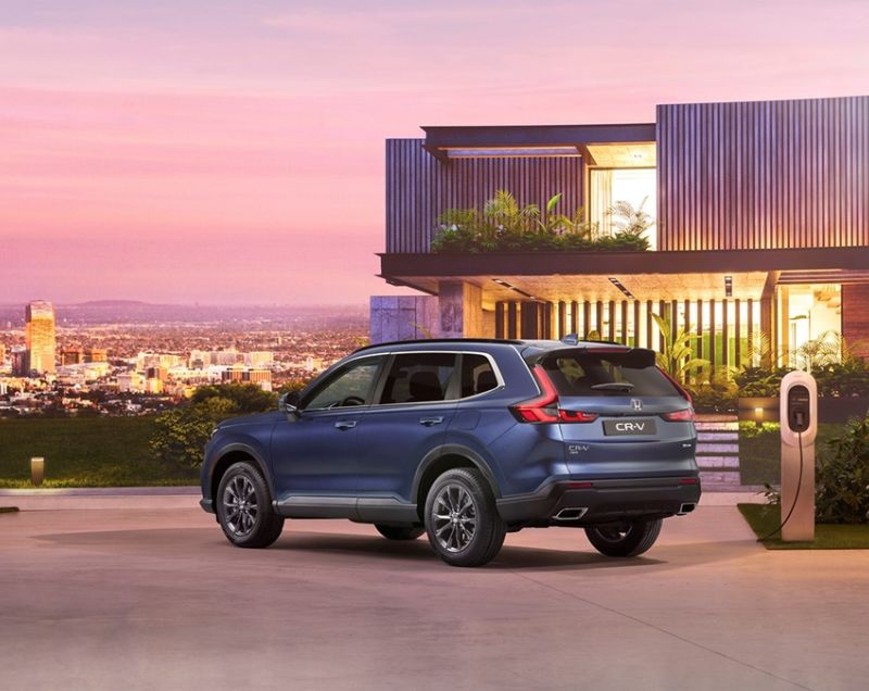 Honda CR-V 2.0 i-MMED Elegance 30th Anniversary Edition Honda CR-V 2.0 i-MMED Elegance 30th Anniversary Edition