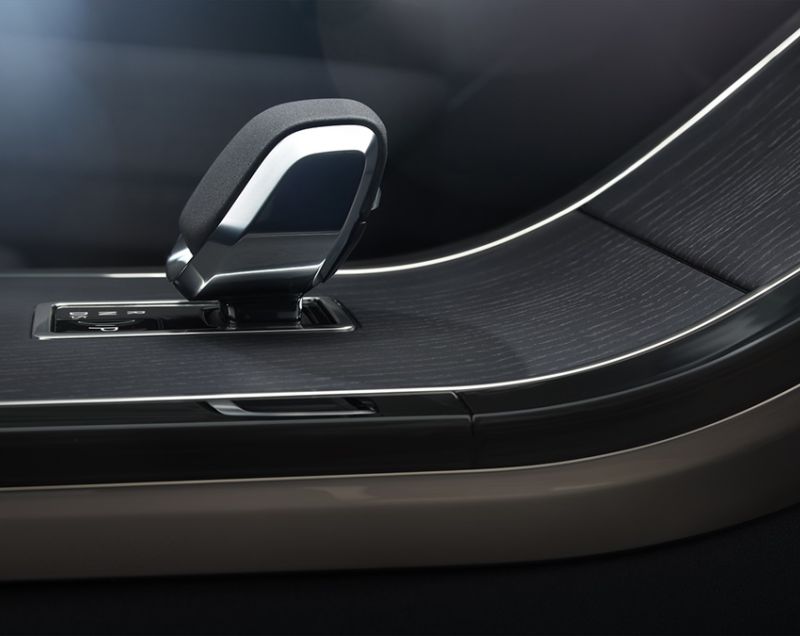 Land Rover Range Rover Velar p400e Plug-in Hybrid AWD S Edition Land Rover Range Rover Velar p400e Plug-in Hybrid AWD S Edition