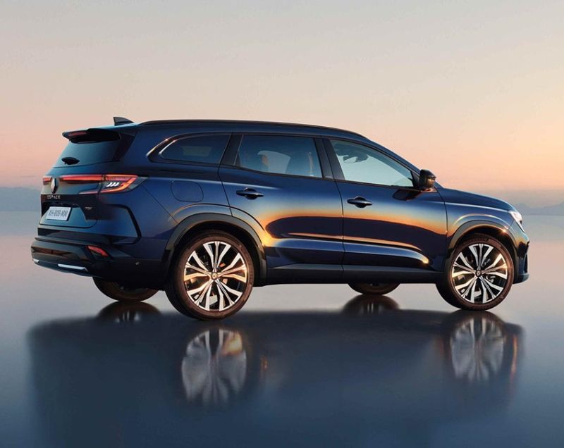 Renault Espace* 1.2 full hybrid E-Tech 200 esprit Alpine 5-zits, Bleu Nocturne Renault Espace* 1.2 full hybrid E-Tech 200 esprit Alpine 5-zits, Bleu Nocturne