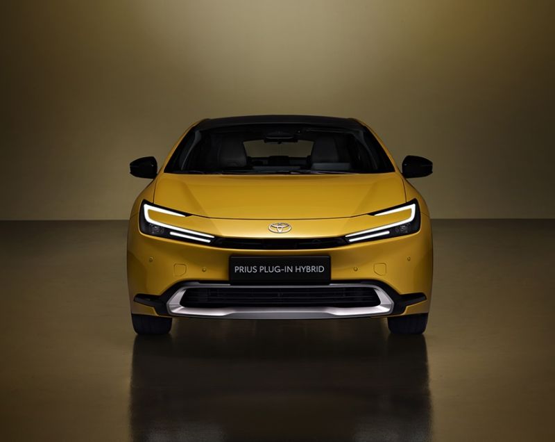 Toyota Prius 2.0 phev executive 164kW aut