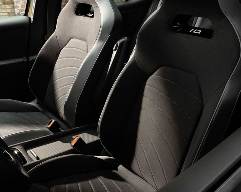 Volkswagen ID.3 52kWh 125kW Limited Edition, Moonstone Grey + COMFORT PAKKET Volkswagen ID.3 52kWh 125kW Limited Edition, Moonstone Grey + COMFORT PAKKET