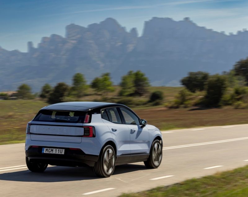 Volvo EX30 69kWh ev twin motor performance europa sport 315kW aut