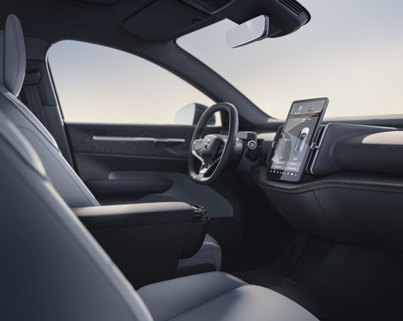 Volvo EX30 69kWh Single Motor Extended Range Plus, Onyx Black + CLIMATE PACK