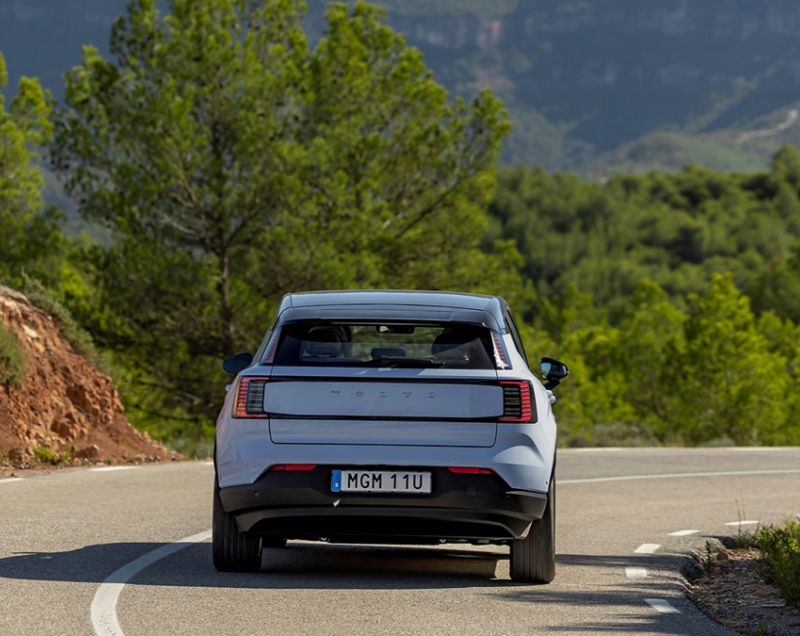 Volvo EX30 51kWh Plus Europa Black Edition