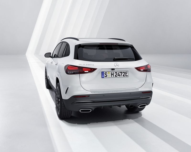 Mercedes-Benz GLA 180 mhev business solution amg 110kW 7g-dct aut Mercedes-Benz GLA 180 mhev business solution amg 110kW 7g-dct aut