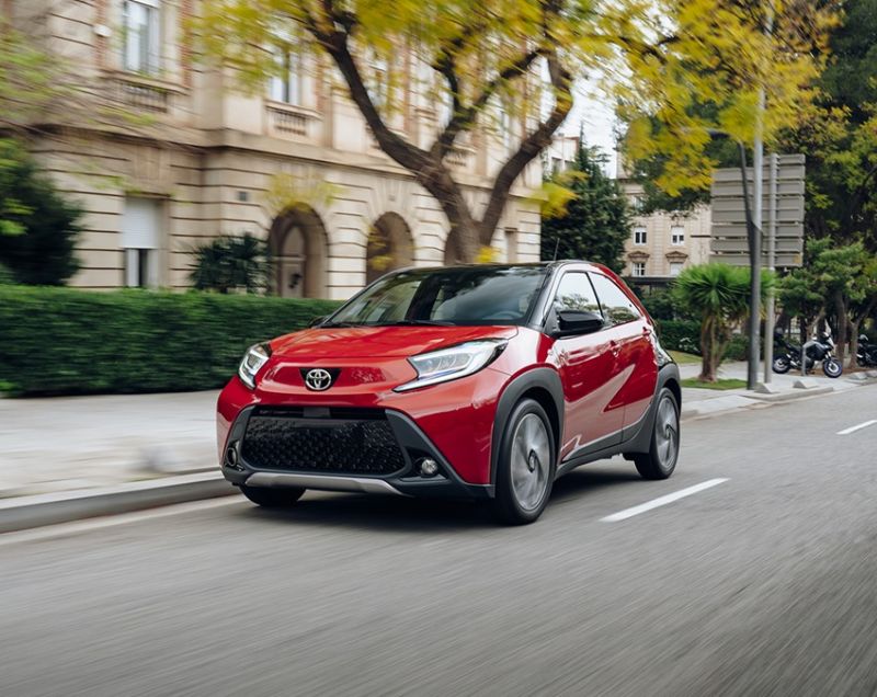 Toyota Aygo X 1.0vvt play 53kW cvt aut