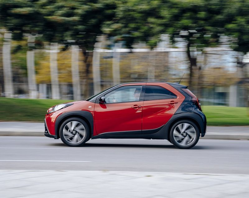 Toyota Aygo X 1.0vvt play 53kW cvt aut