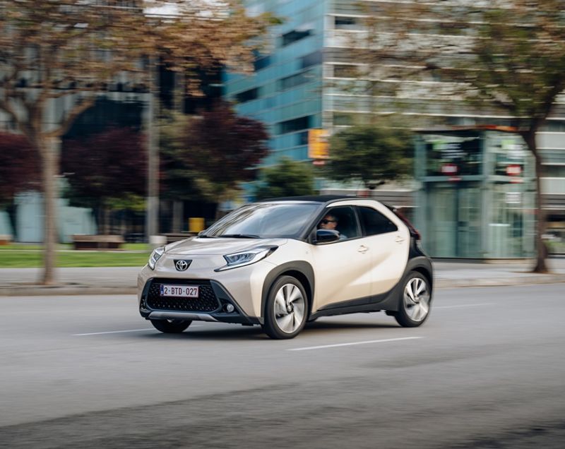 Toyota Aygo X 1.0vvt play 53kW cvt aut