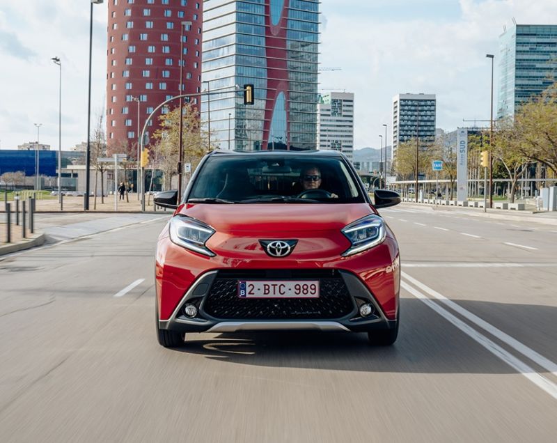 Toyota Aygo X 1.0vvt play 53kW cvt aut