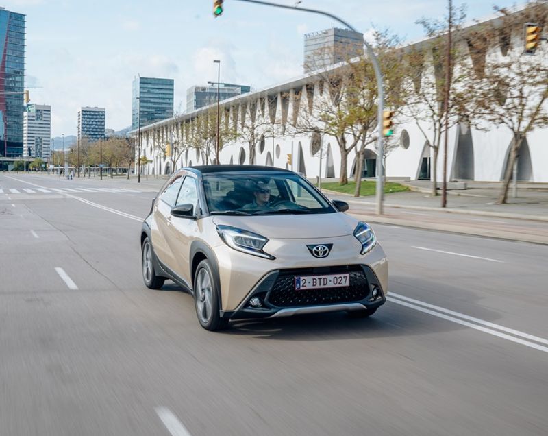 Toyota Aygo X 1.0vvt play 53kW cvt aut