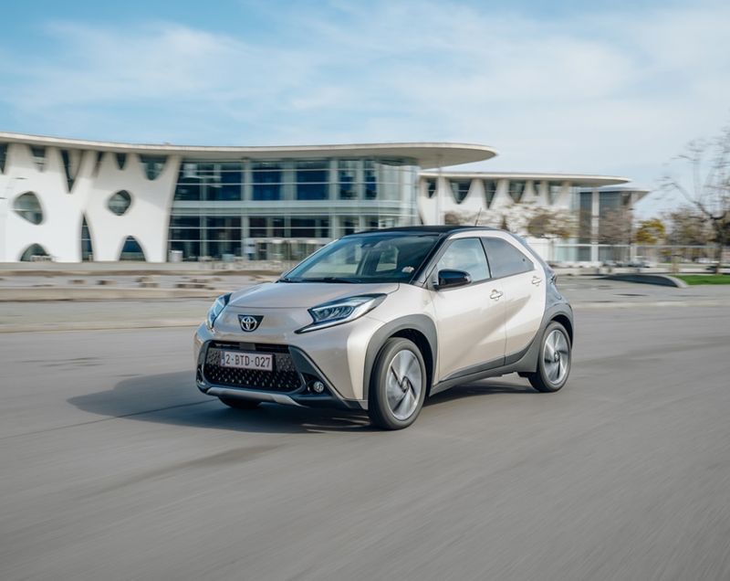 Toyota Aygo X 1.0vvt play 53kW cvt aut
