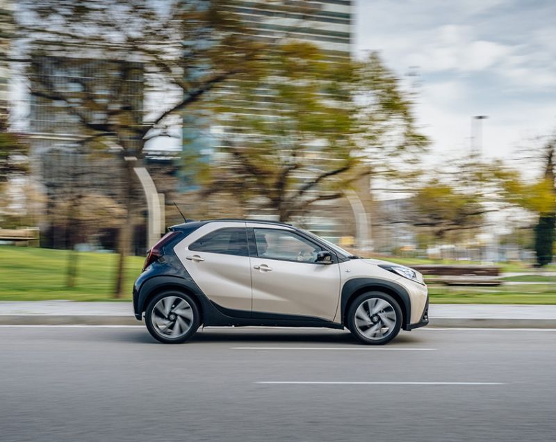 Toyota Aygo X 1.0vvt play 53kW cvt aut
