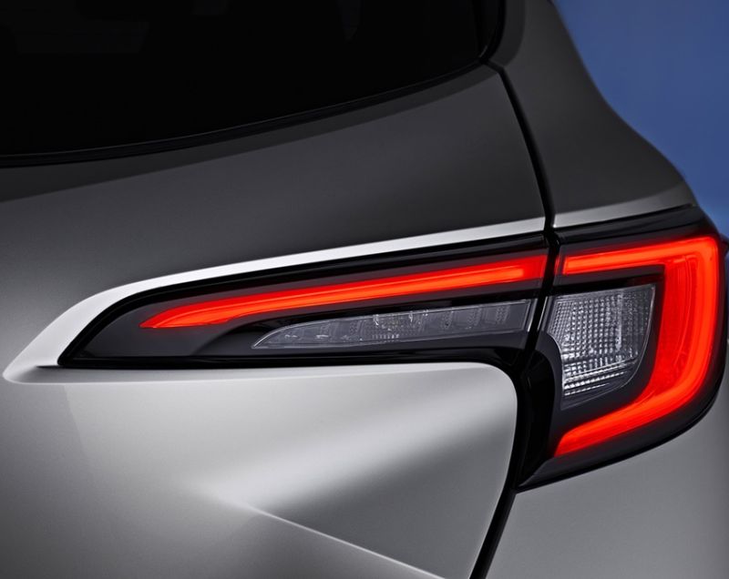 Toyota Corolla 1.8 hev comfort 103kW aut Toyota Corolla 1.8 hev comfort 103kW aut