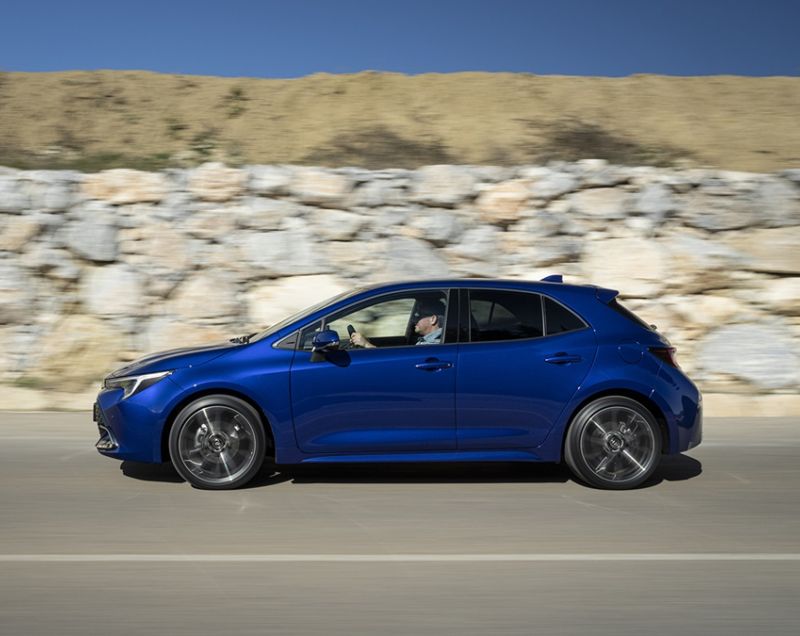 Toyota Corolla 1.8 hev comfort 103kW aut