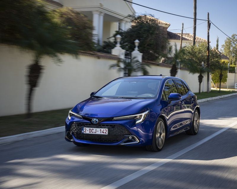 Toyota Corolla 1.8 hev dynamic 103kW aut Toyota Corolla 1.8 hev dynamic 103kW aut