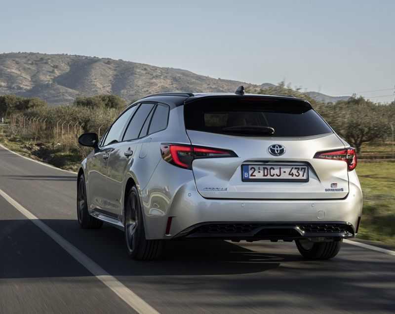 Toyota Corolla Touring Sports 1.8 Hybrid Business - AANRADER