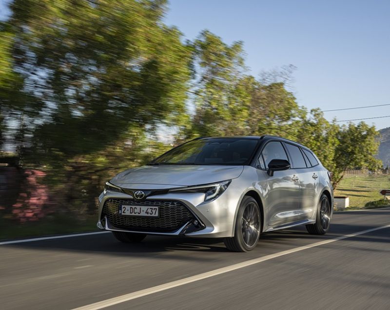 Toyota Corolla Touring Sports 1.8 Hybrid Business - AANRADER