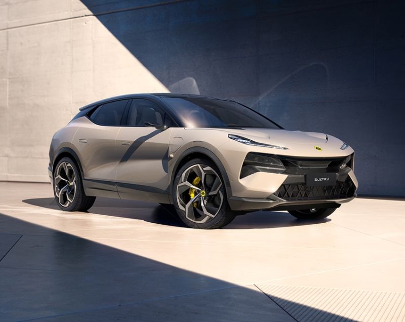 Lotus Eletre 112kWh 4WD, Stellar Zwart + PARKEERPAKKET/INTELLIGENT GLAZEN DAK